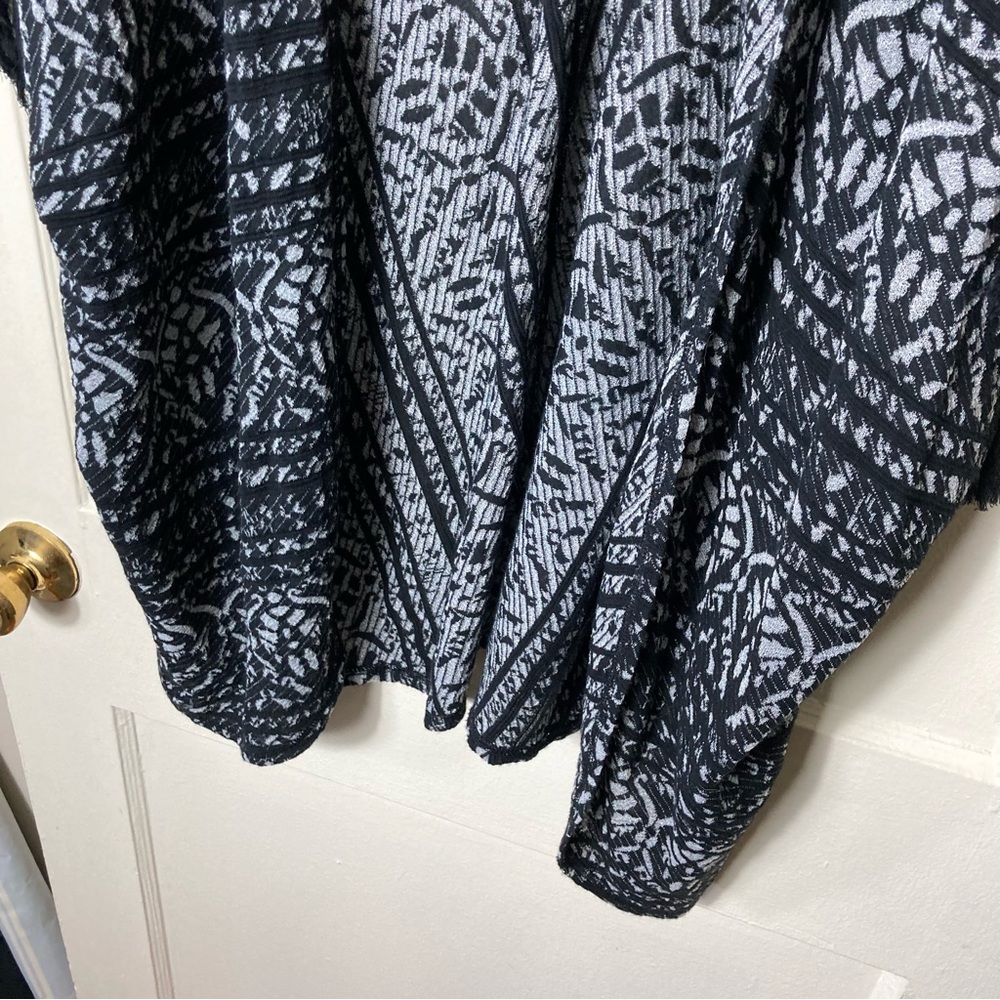 Free people black gray tribal fringe kimono top womens M/L boho - Picture 5 of 10